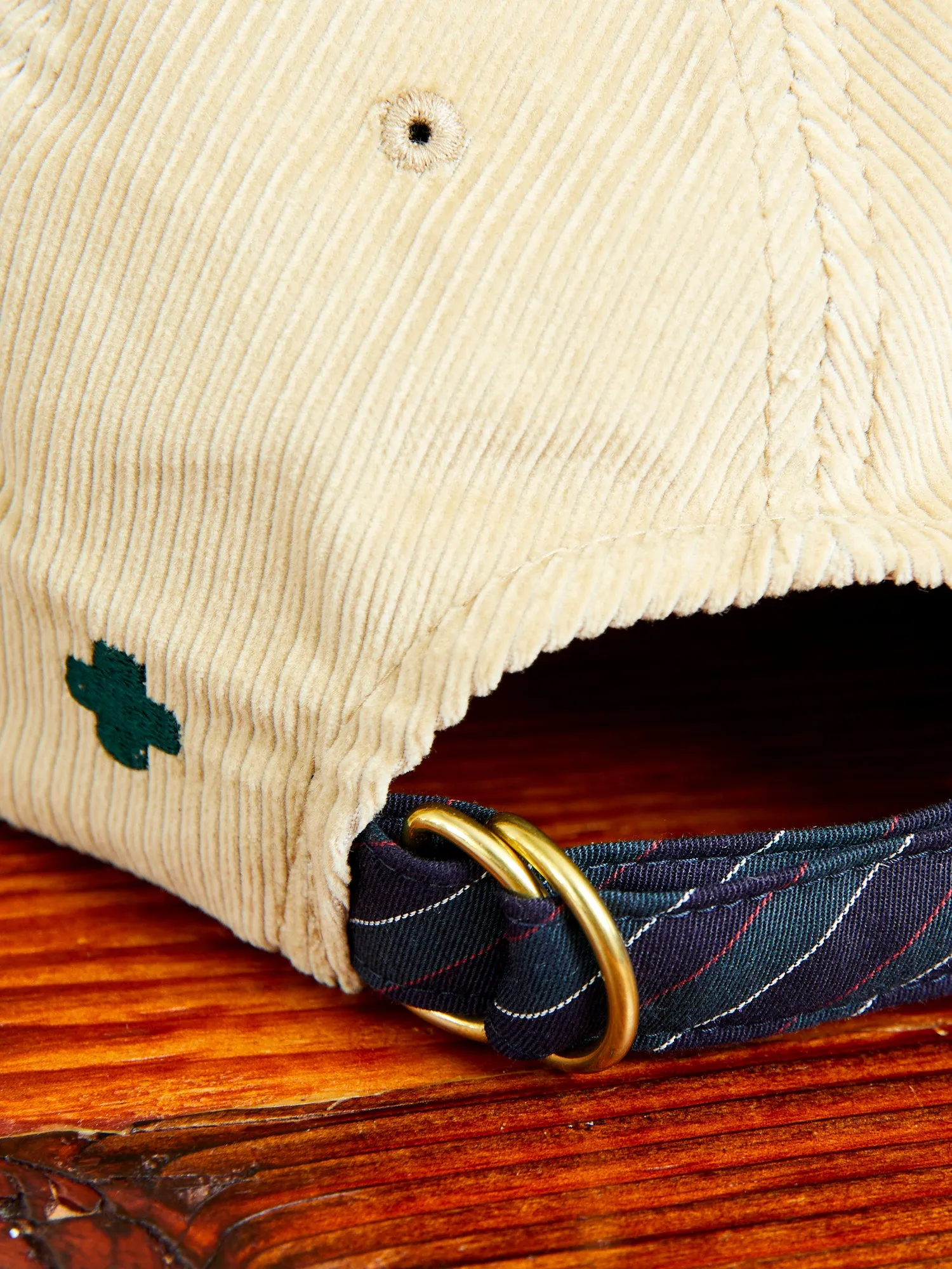 6-Panel Corduroy Cap in Beige