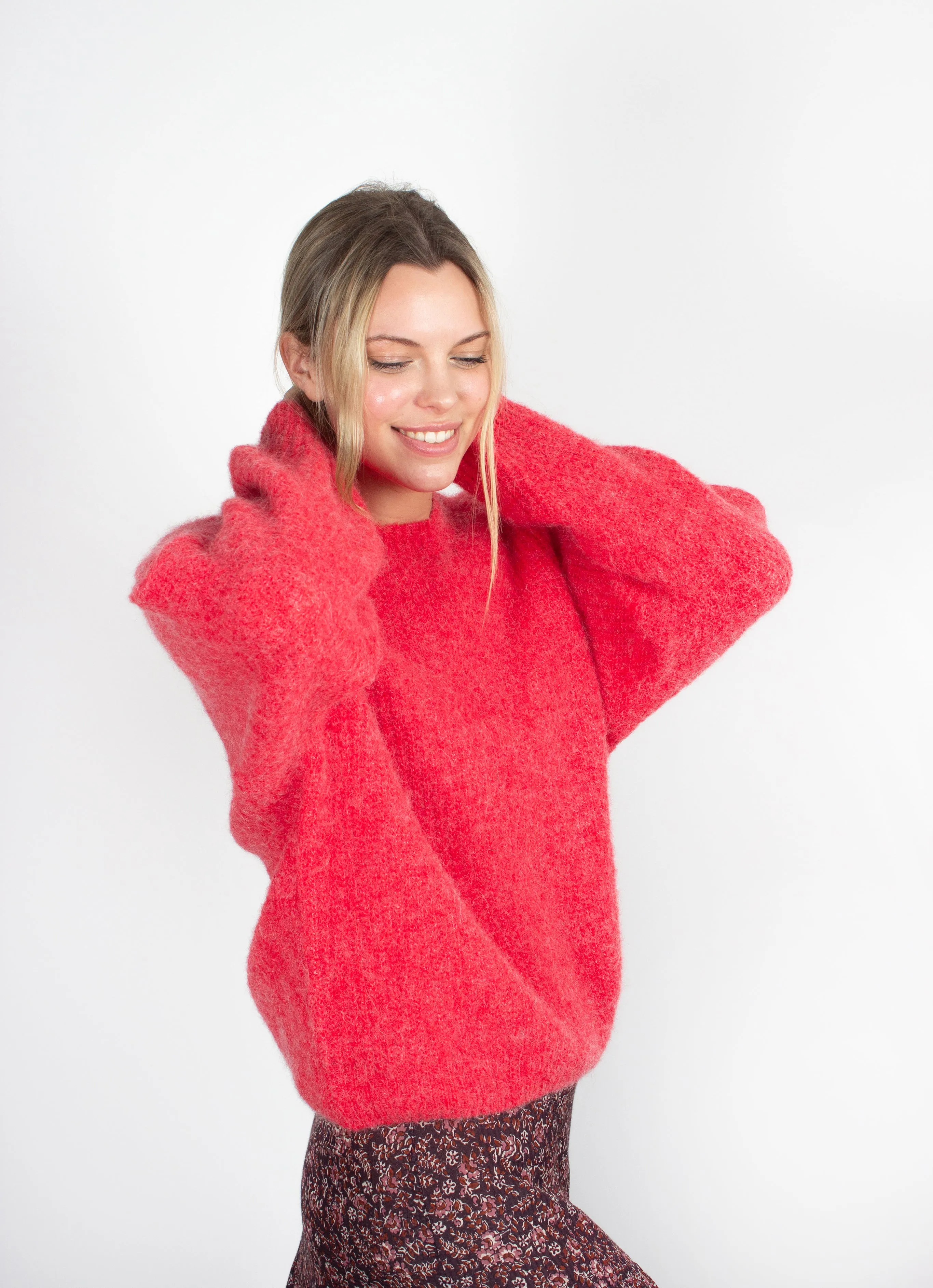 AV East 18 Sweater in Fraise Chine