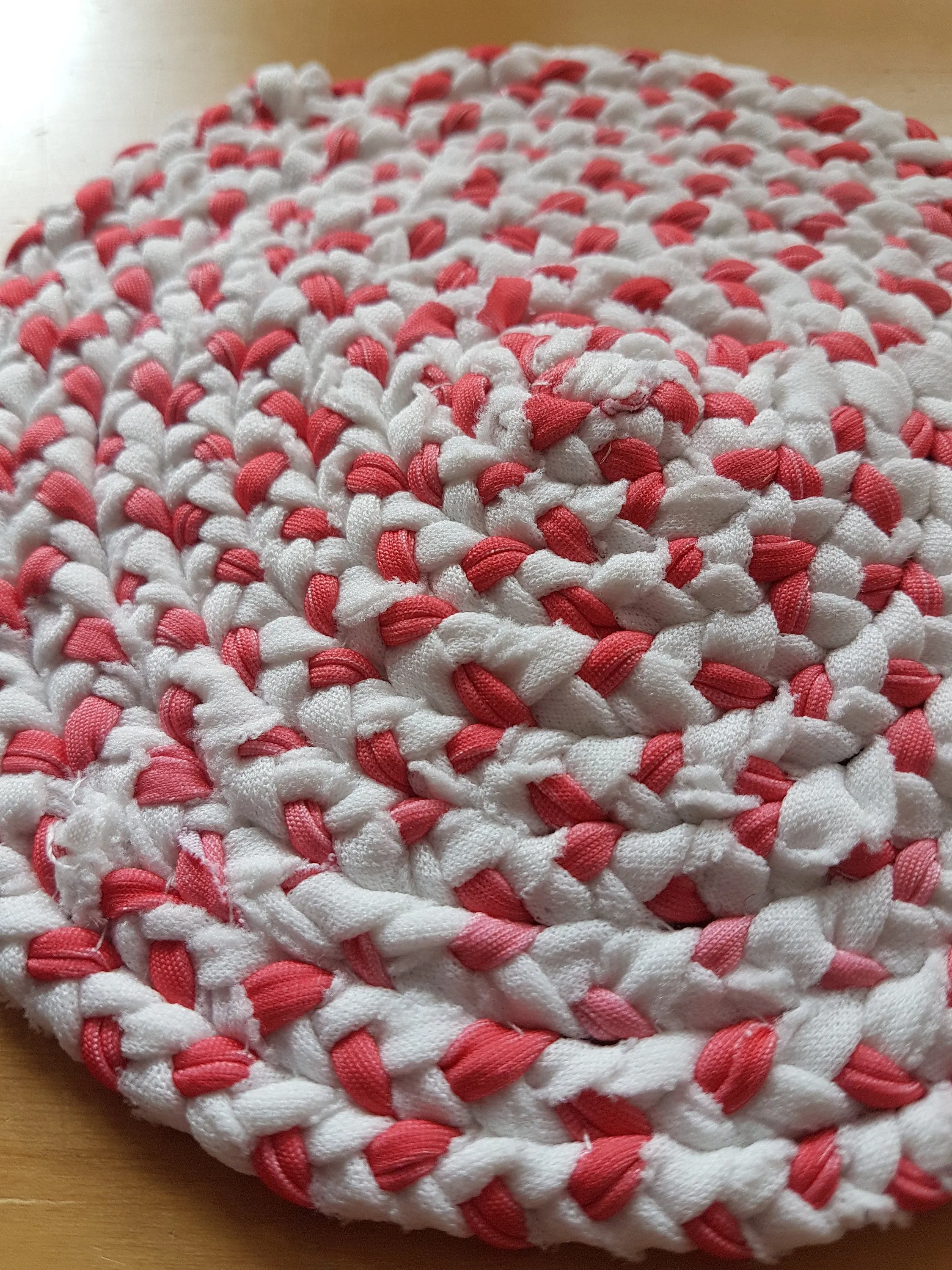 Handmade Round Coaster Pink White
