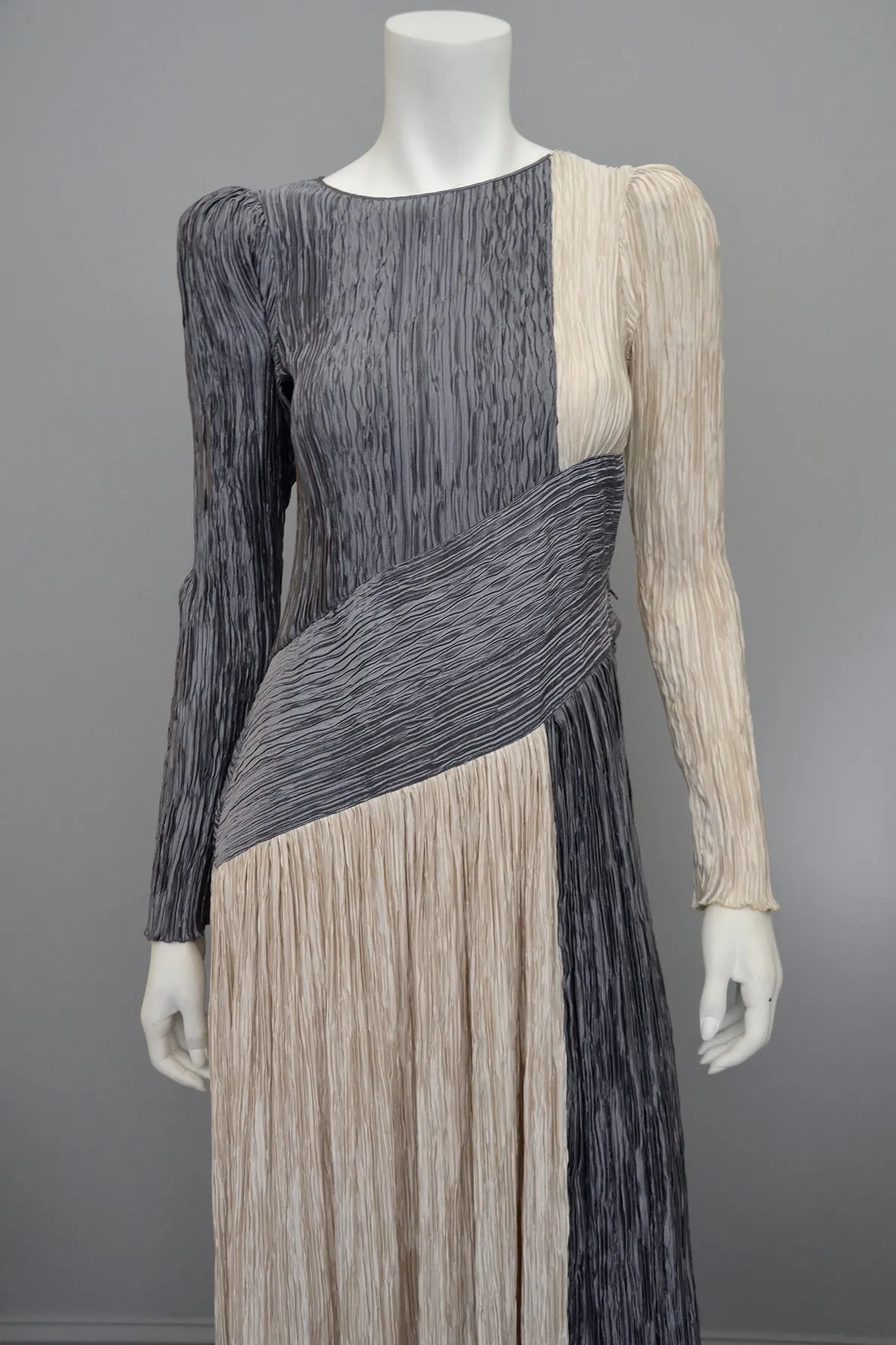 Mary McFadden Silver Pearl Mod Fortuny Pleats Dress