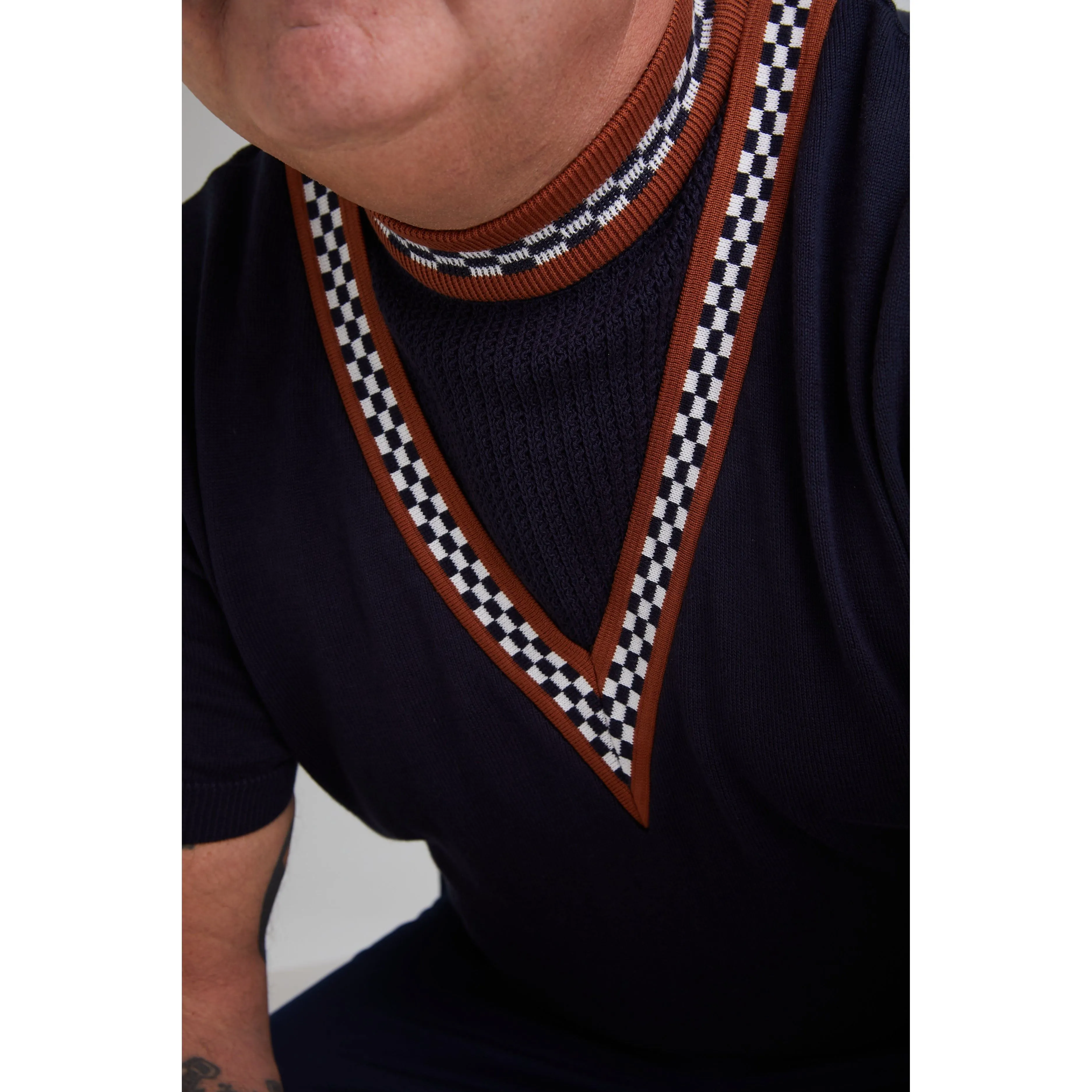 Mr Bridger - V-Insert Player Dark Navy & Ginger Chequerboard - Knit